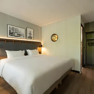 Campanile Y Restaurante Zuid Oost Hotel