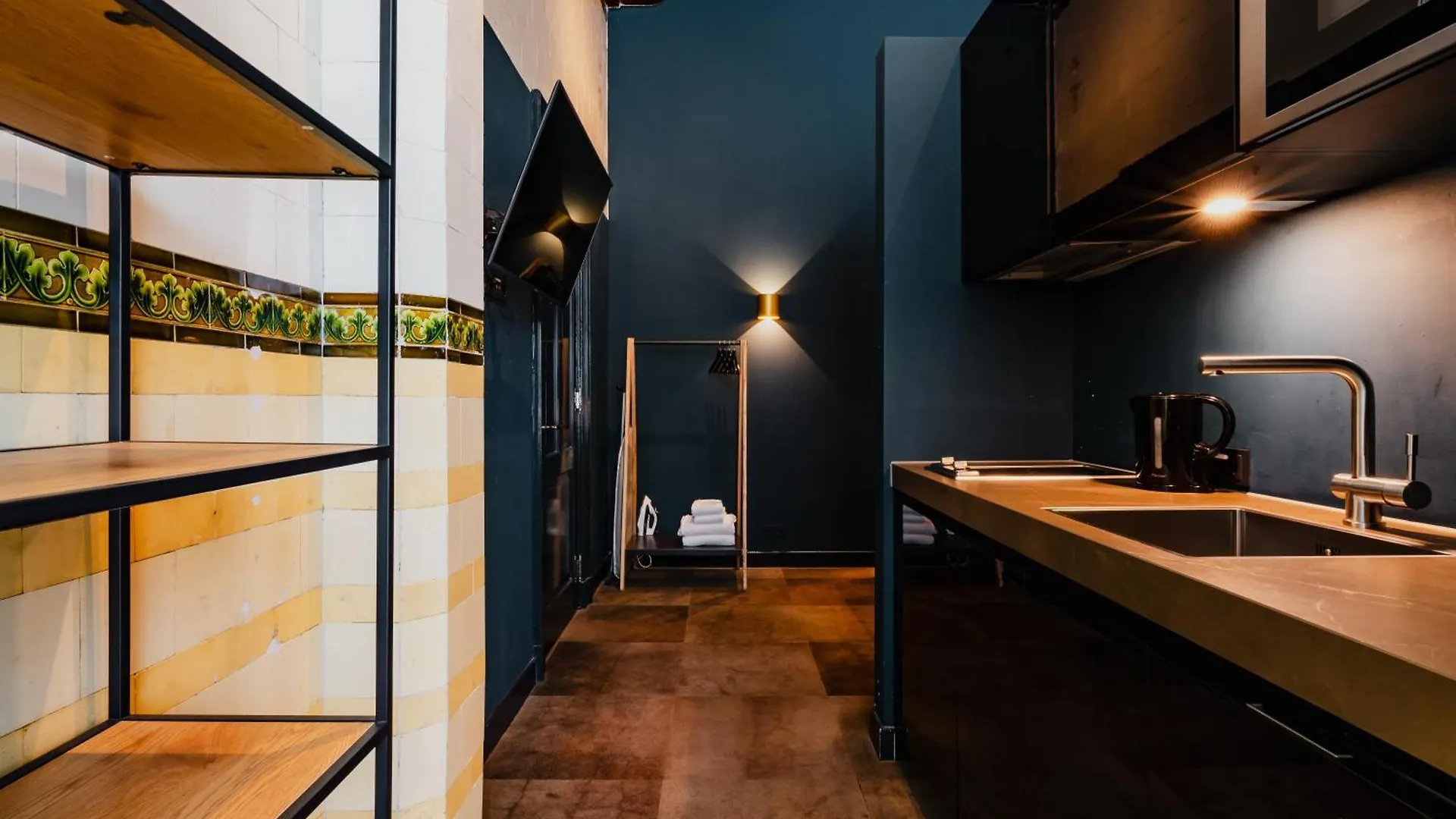 Hotel De Jonker Urban Studios & Suites Amsterdam