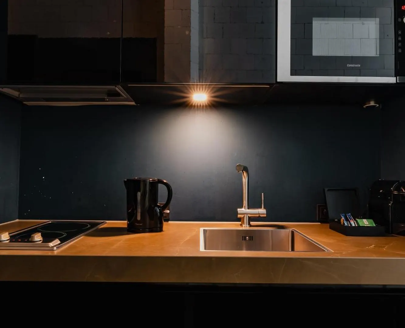 De Jonker Urban Studios & Suites Амстердам 4*,